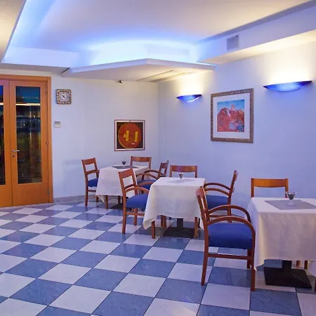Smeraldo Hotel 3*