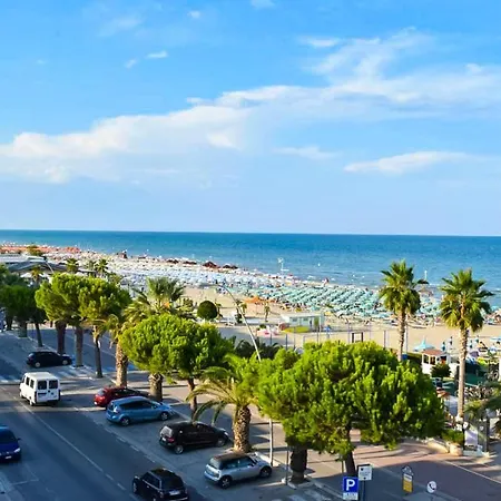 Smeraldo Hotell 3*